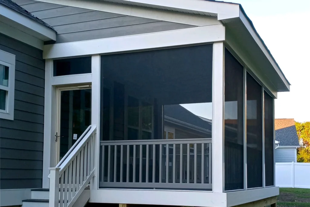 Screened porch and covered deck built by Curtis Bros. Contracting near Williamsburg, VA