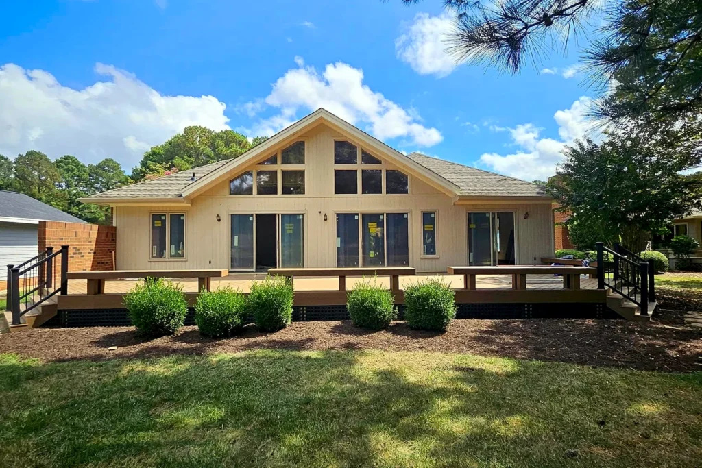 Trex Select custom deck built by custom deck builder, Curtis Bros. Contracting in Williamsburg, VA